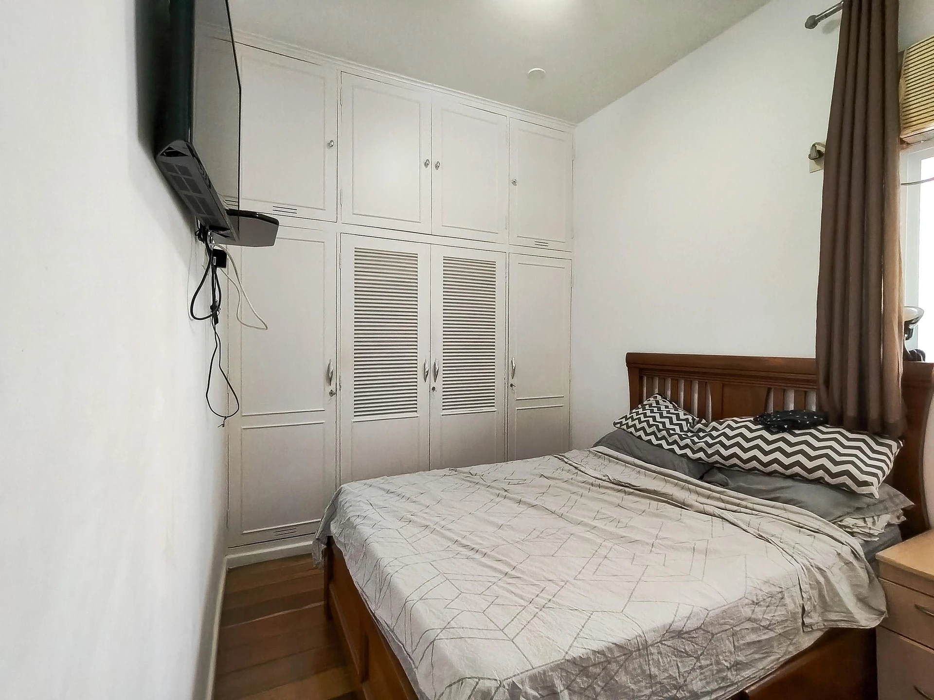 Rental apartment with 3 bedrooms and a private garden — photo 5