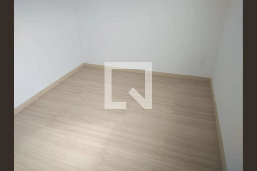 Apartamento de 2 quartos com cozinha fechada e 45 m² — photo 21