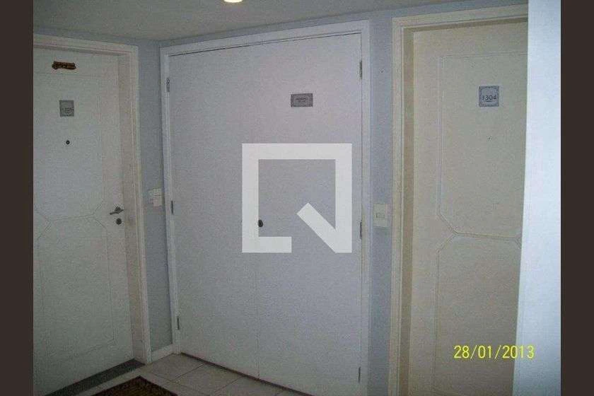 221 m² rental apartment with 4 bedrooms and a balcony — photo 19