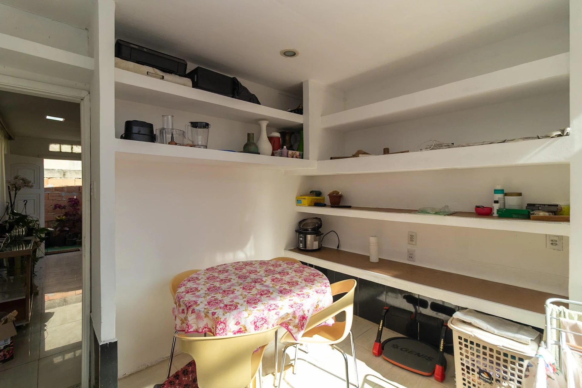 Furnished 4-bedroom apartment with balcony and desk area — photo 30