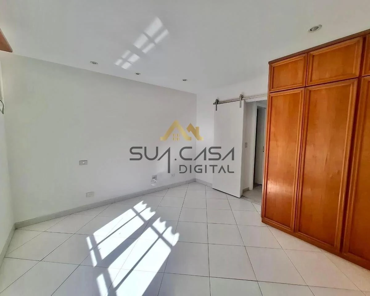House with 4 bedrooms and 273 m² plus open-air pool — photo 22