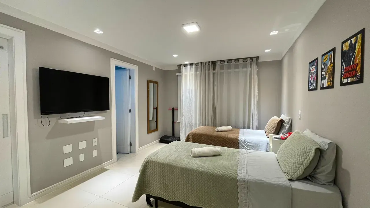 Furnished house with 4 bedrooms and an open-plan kitchen — photo 28