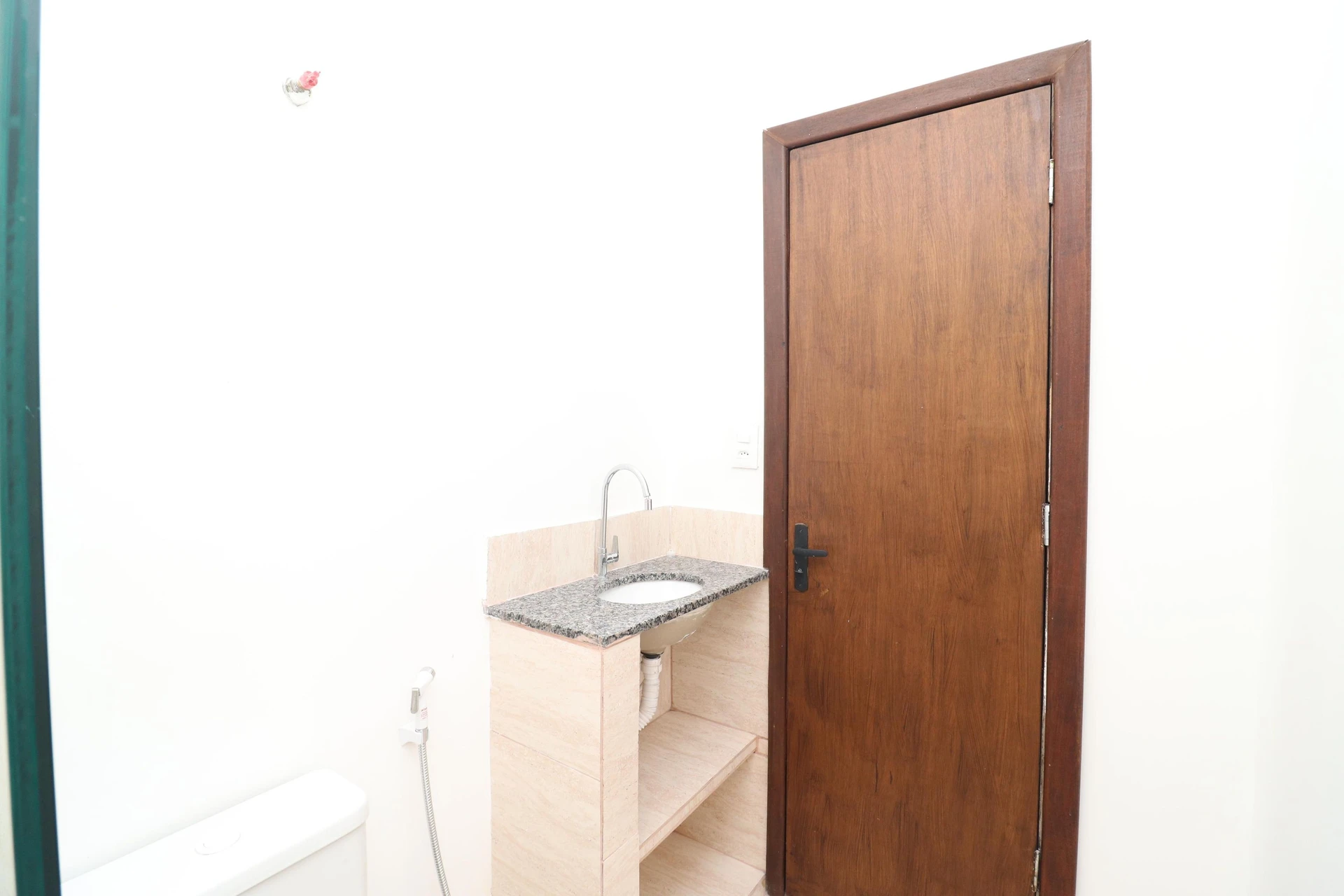 3-bedroom apartment, 1 with its own bathroom, 120 m² — photo 27