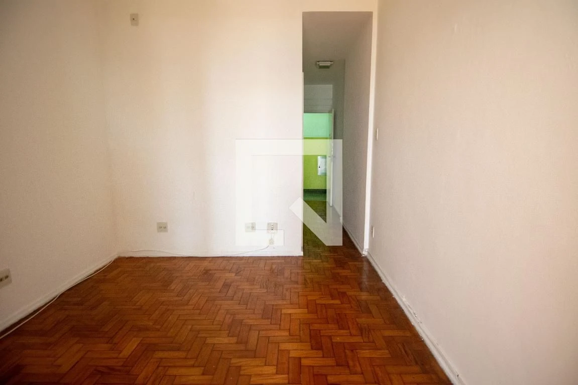 Monoambiente con piso de madera o laminado en Rio de Janeiro — photo 21