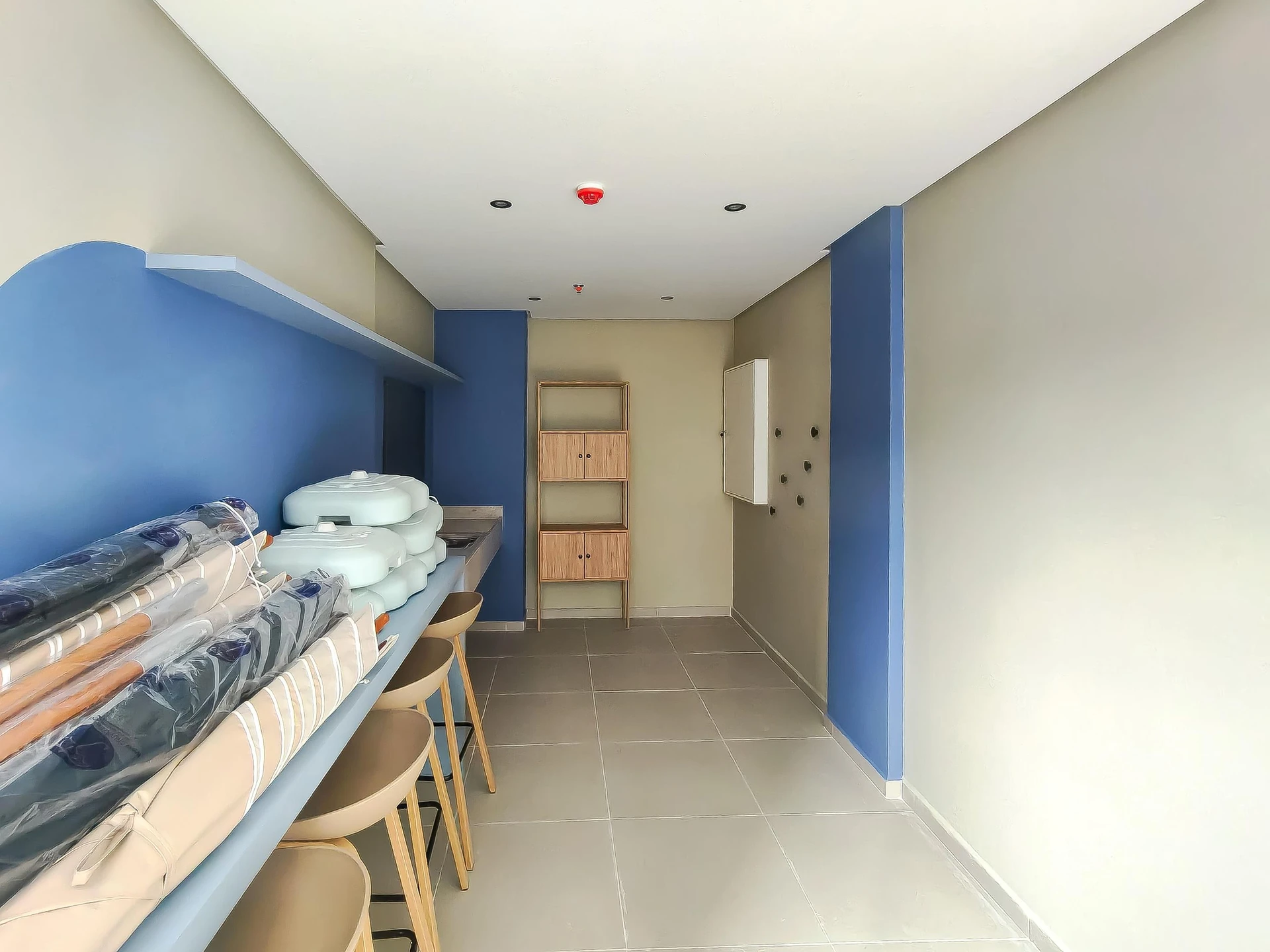 Apartment, 38 m², with a glass-enclosed balcony — photo 35