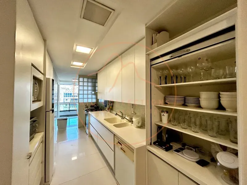 Furnished apartment, 419 m², with a bathtub — photo 8