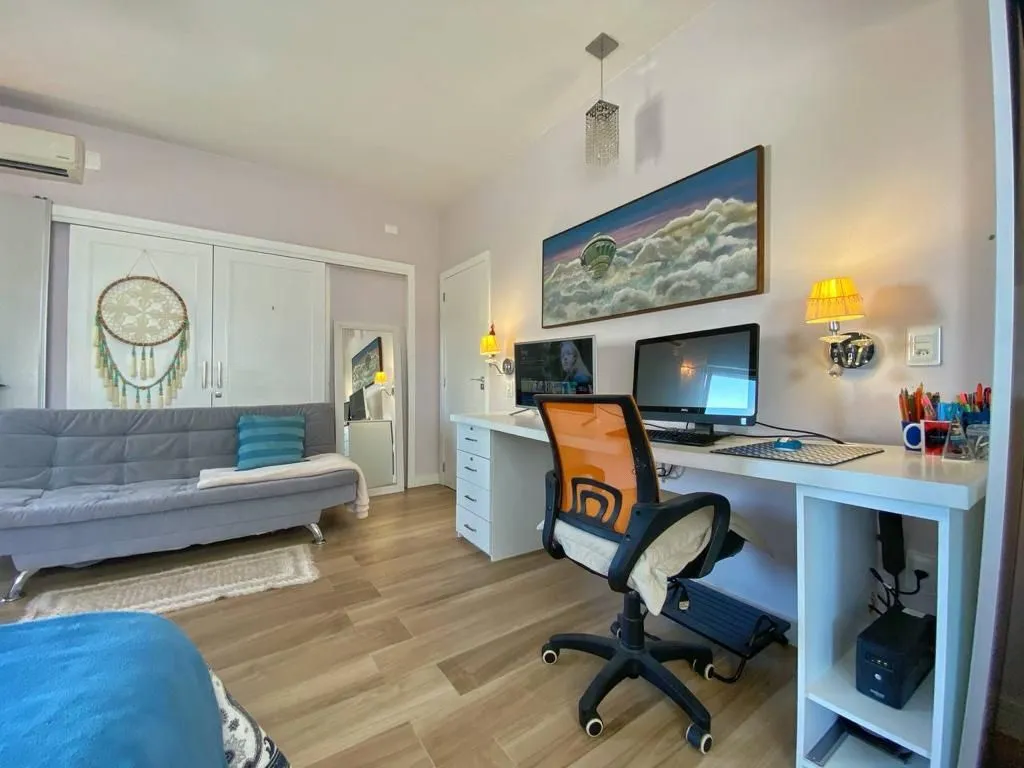 Furnished house with 3 en-suite bedrooms and 4 baths — photo 7