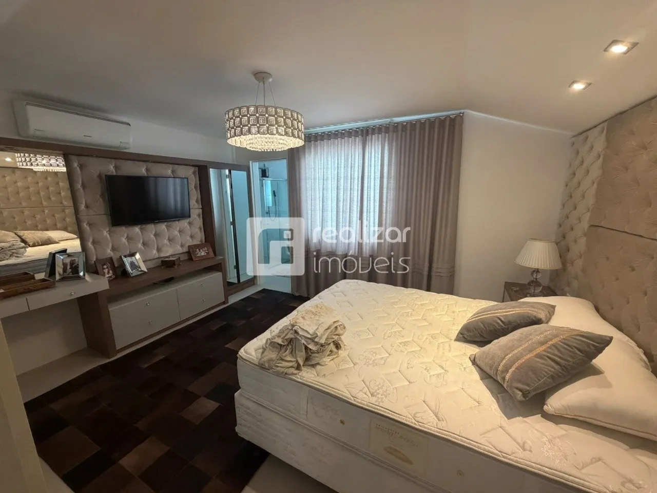 Furnished apartment, 138 m², with a home office — photo 12