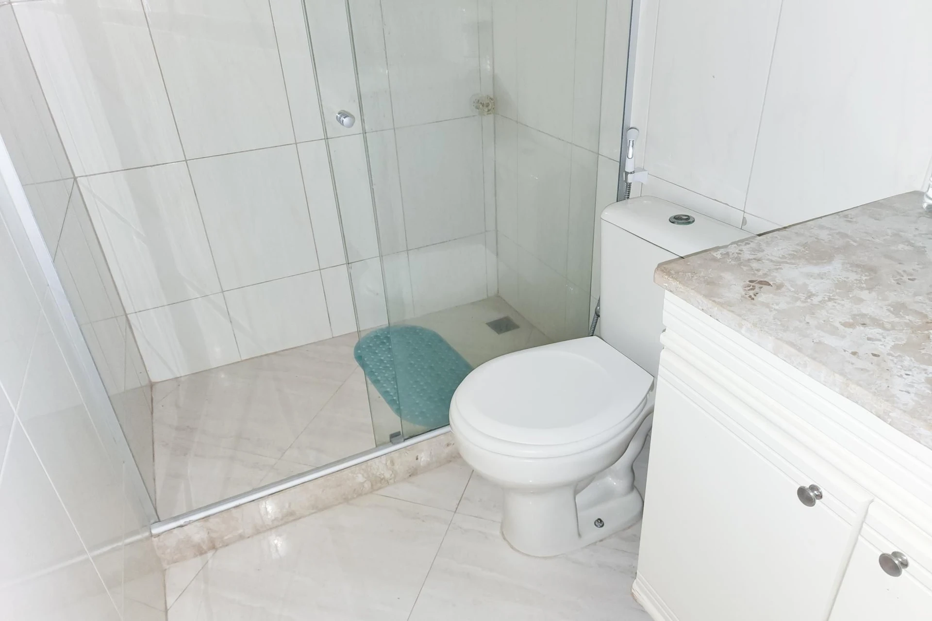Apartamento mobiliado com 2 quartos e máquina de lavar roupa — photo 22