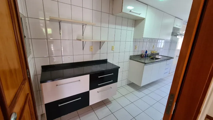 Apartment with 3 bedrooms, 3 bathrooms and a balcony — photo 8