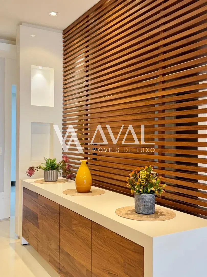 300 m² apartment with 4 suites and 3 parking spaces — photo 11