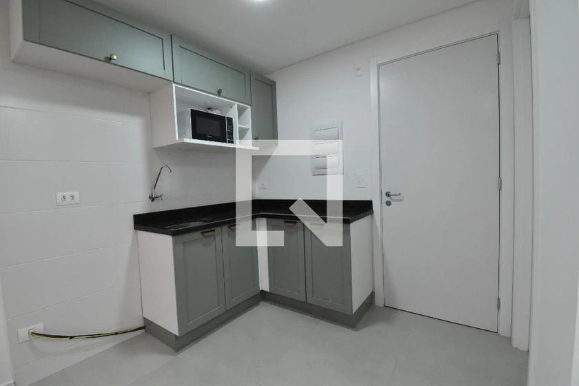 Furnished apartment, 36 m², with wood or laminate floors — photo 17