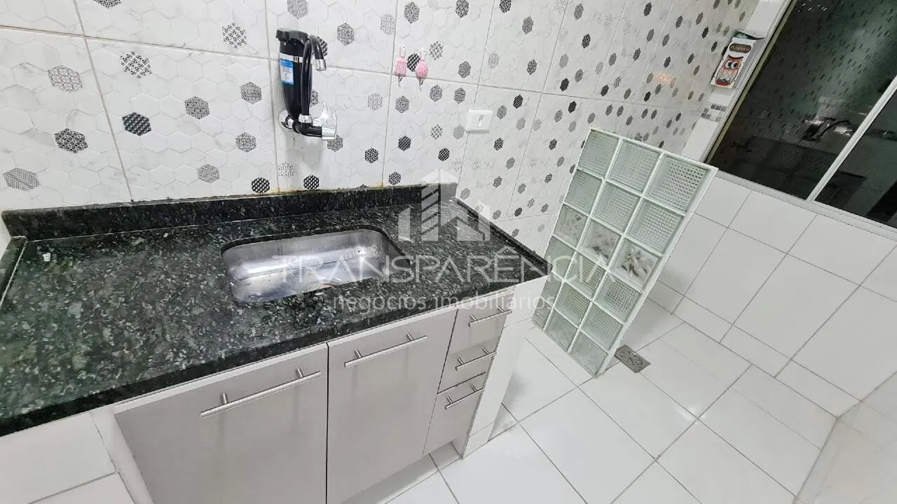 Wood or laminate floors in a 2-bedroom apartment, 45 m² — photo 18