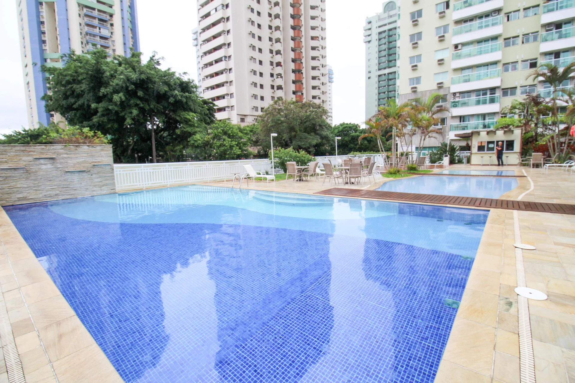Apartamento mobiliado com 2 quartos e varanda envidraçada — photo 56