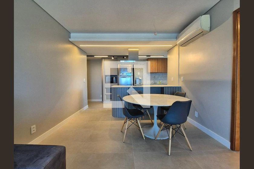 Furnished 3-bedroom apartment with balcony and views — photo 16