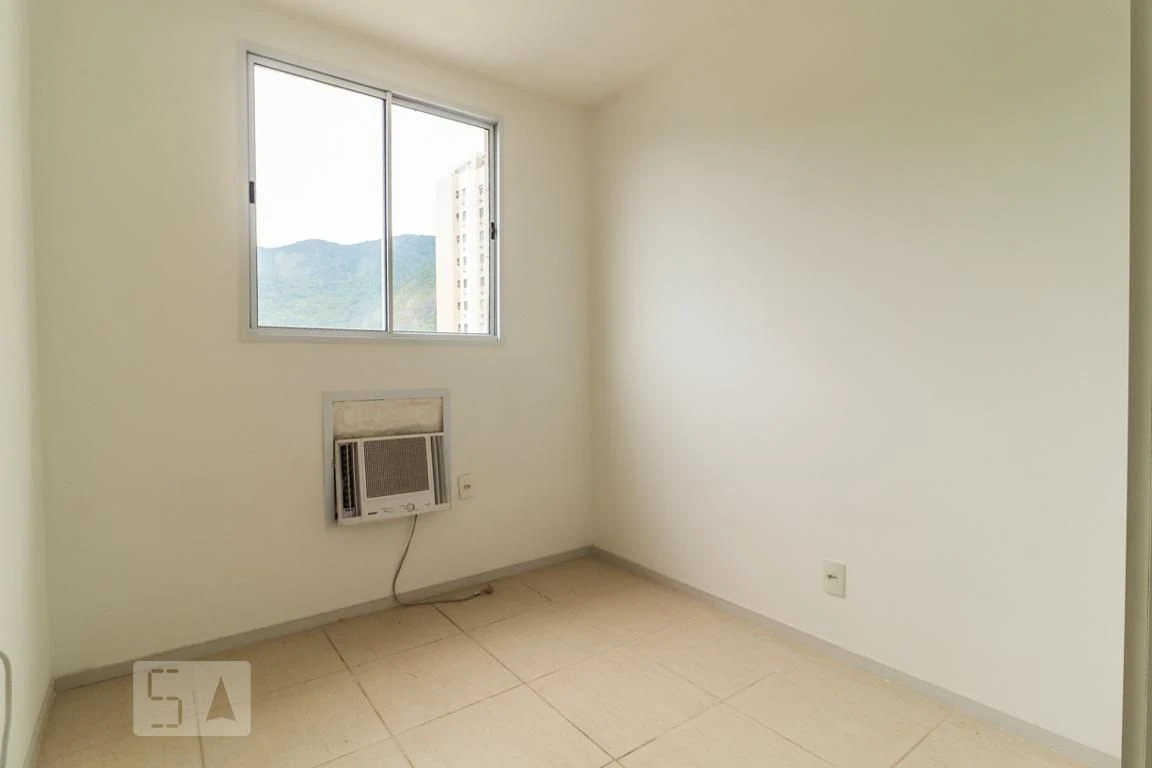 Unfurnished 3-bedroom apartment with balcony — photo 64