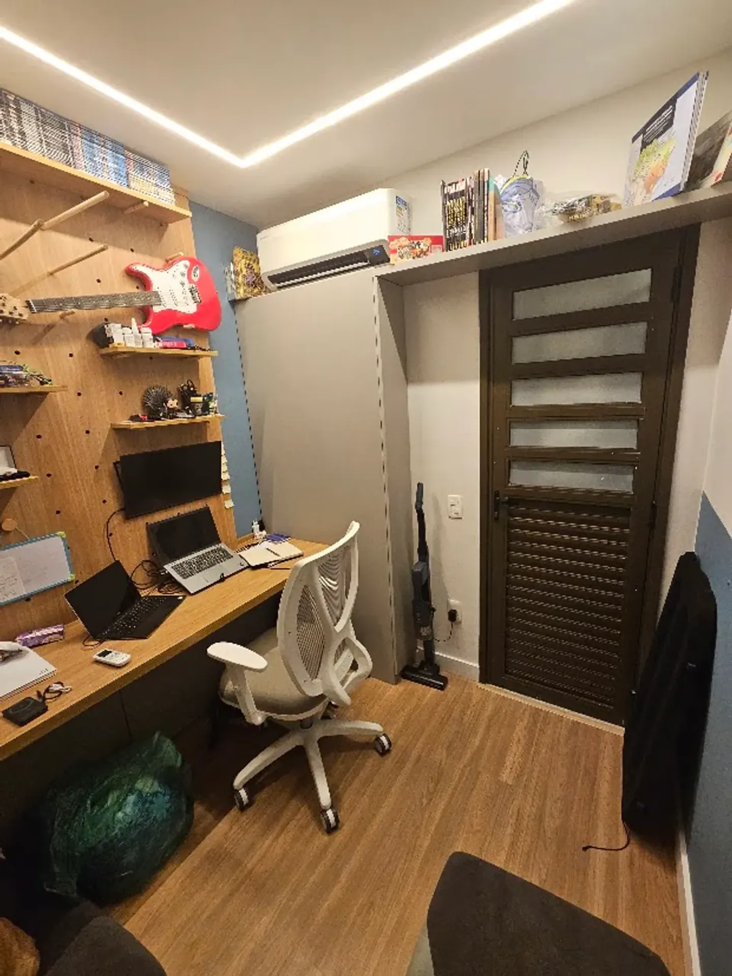 3-bedroom apartment in a building with a sauna — photo 33