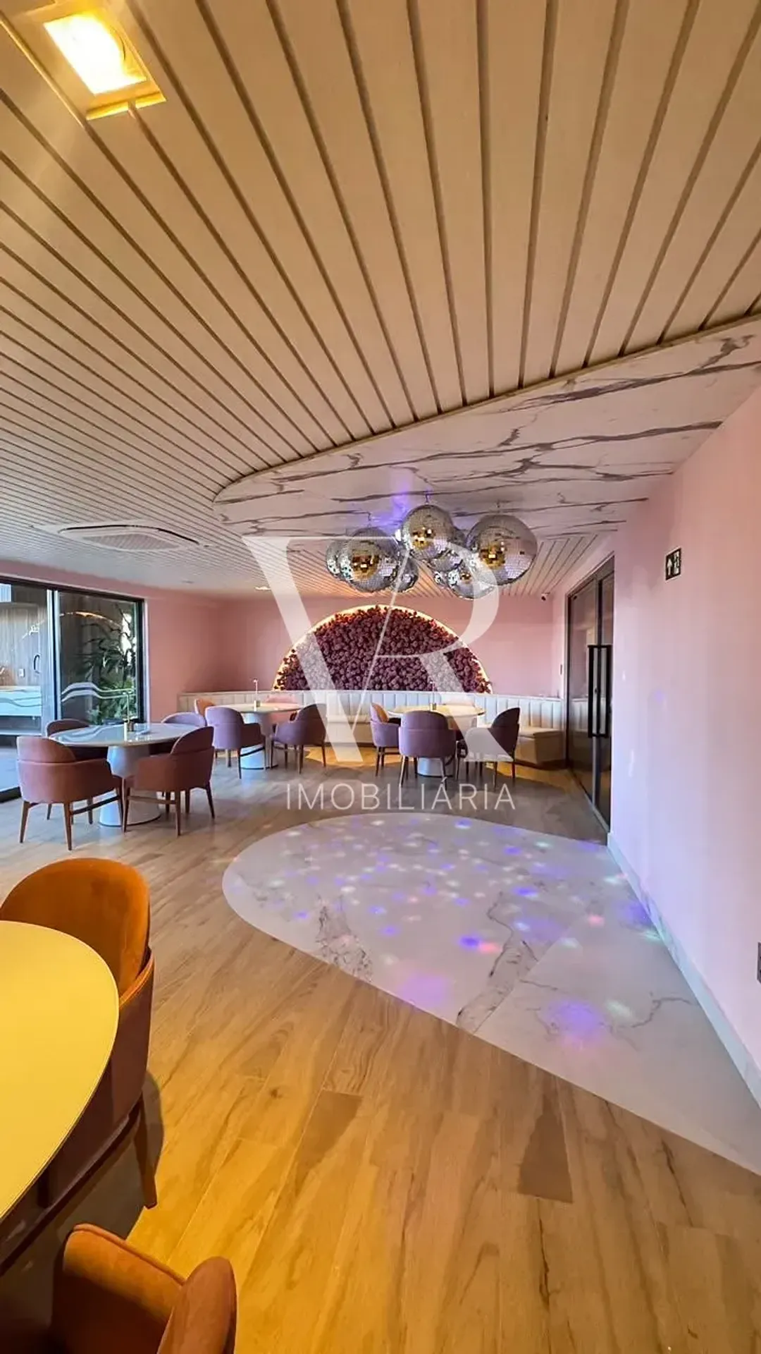 Apartment, 108 m², with a glass-enclosed balcony — photo 22