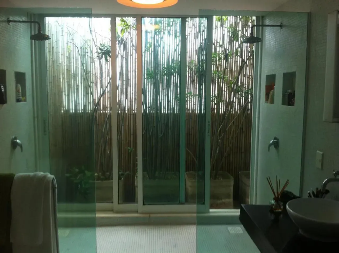 3-bedroom apartment with 422 m² and balcony grill — photo 15
