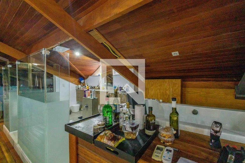 Furnished house with 5 bedrooms and open-plan kitchen — photo 39