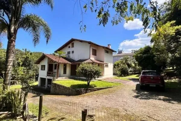 Furnished house with 3 bedrooms and 360 m² — photo 5