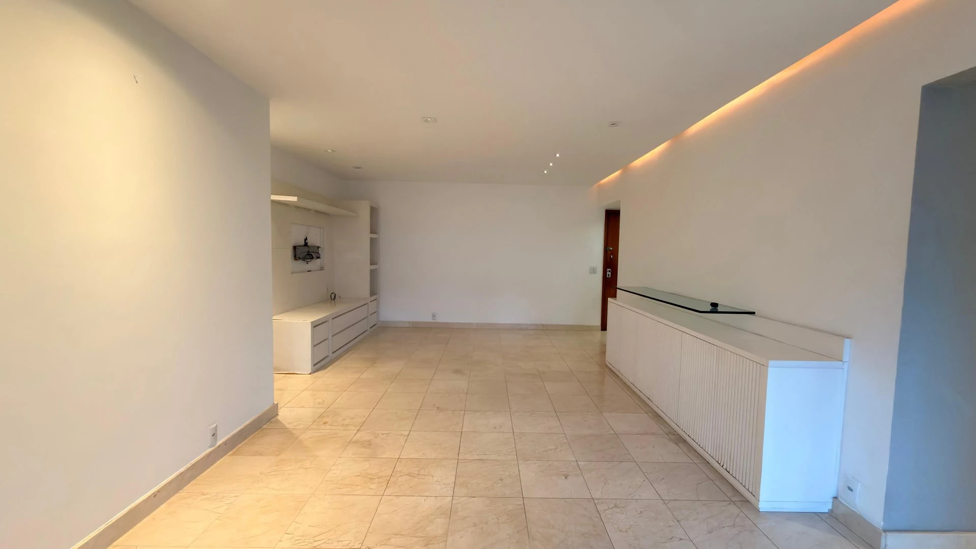 Apartamento, 162 m², com janelas do piso ao teto — photo 15