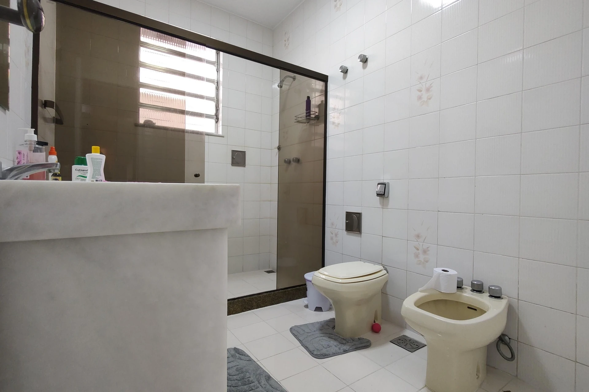 Jacuzzi y 3 dormitorios: casa de 742 m² — photo 67