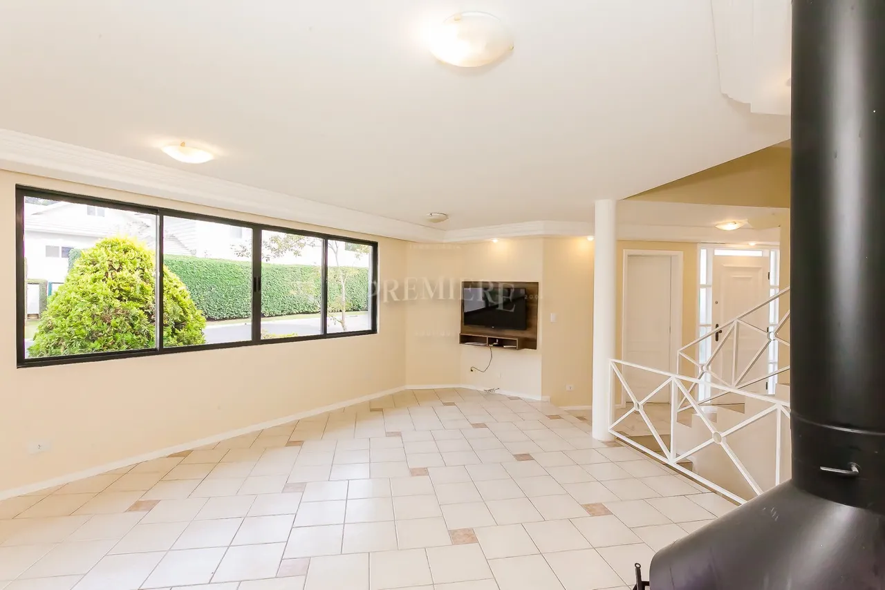Unfurnished 3-bedroom house with private garden — photo 6