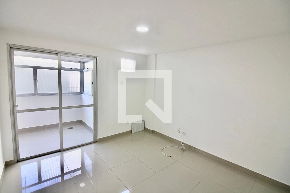 3-bedroom apartment, 1 with its own bathroom, 200 m² — photo 11