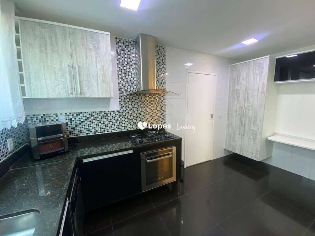 Furnished house with 6 bedrooms and separate kitchen — photo 15