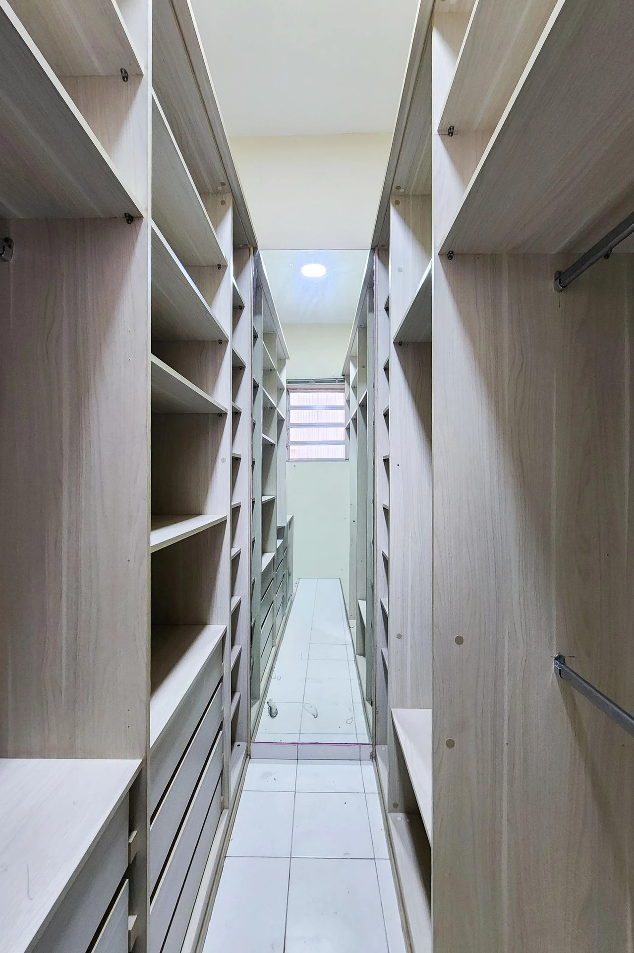 Apartamento de 2 quartos com closet — photo 33