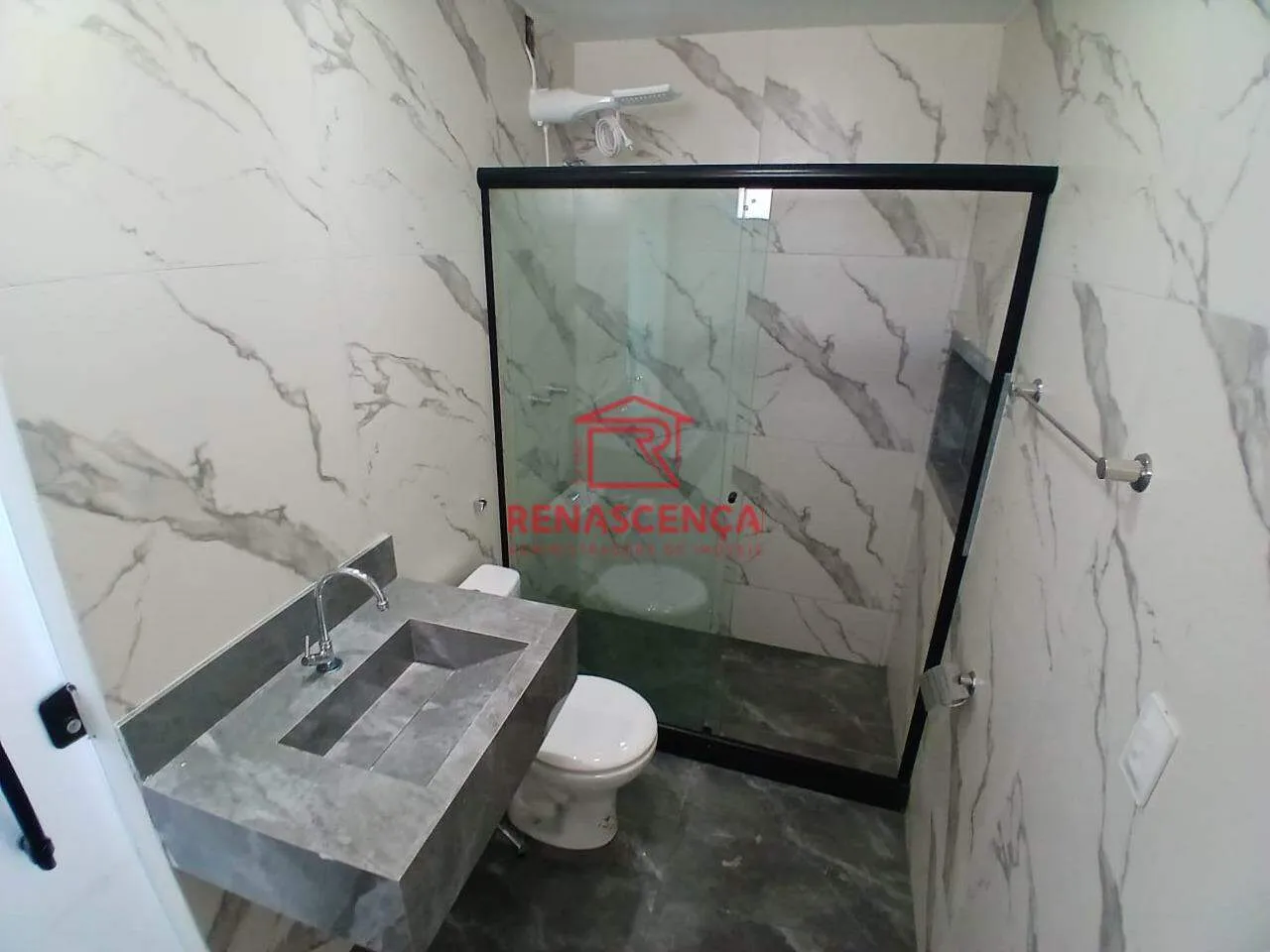 House with 5 bedrooms and 4 bathrooms, separate kitchen — photo 19