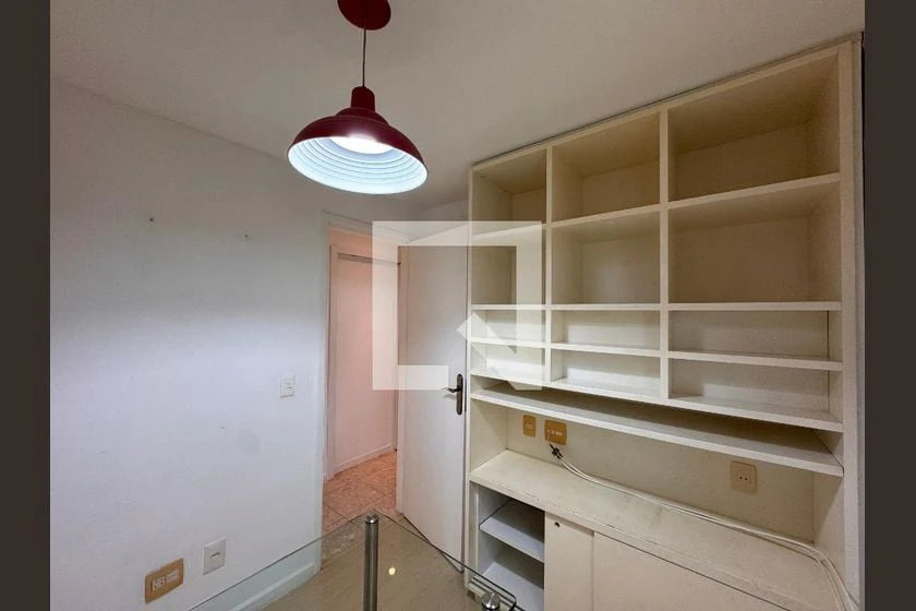 Floor-to-ceiling windows in a 3-bedroom apartment, 90 m² — photo 22