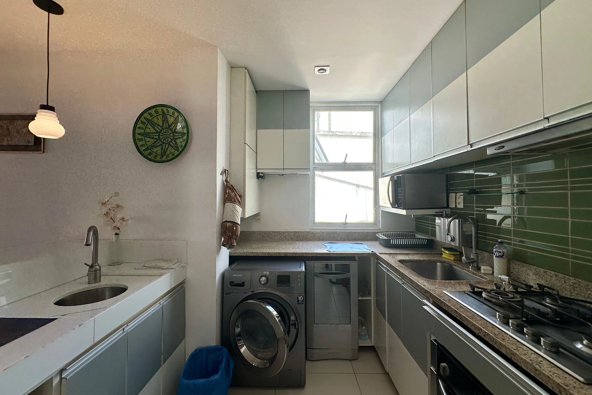 2-bedroom apartment with a grill on the balcony — photo 7