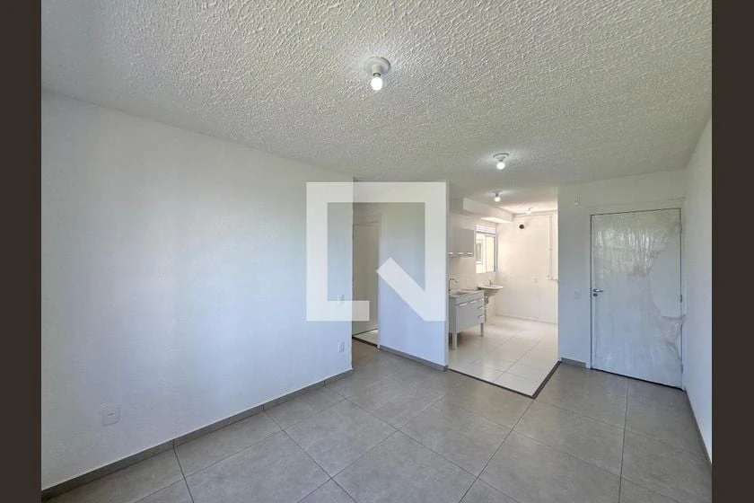 2-bedroom apartment with a glass shower enclosure