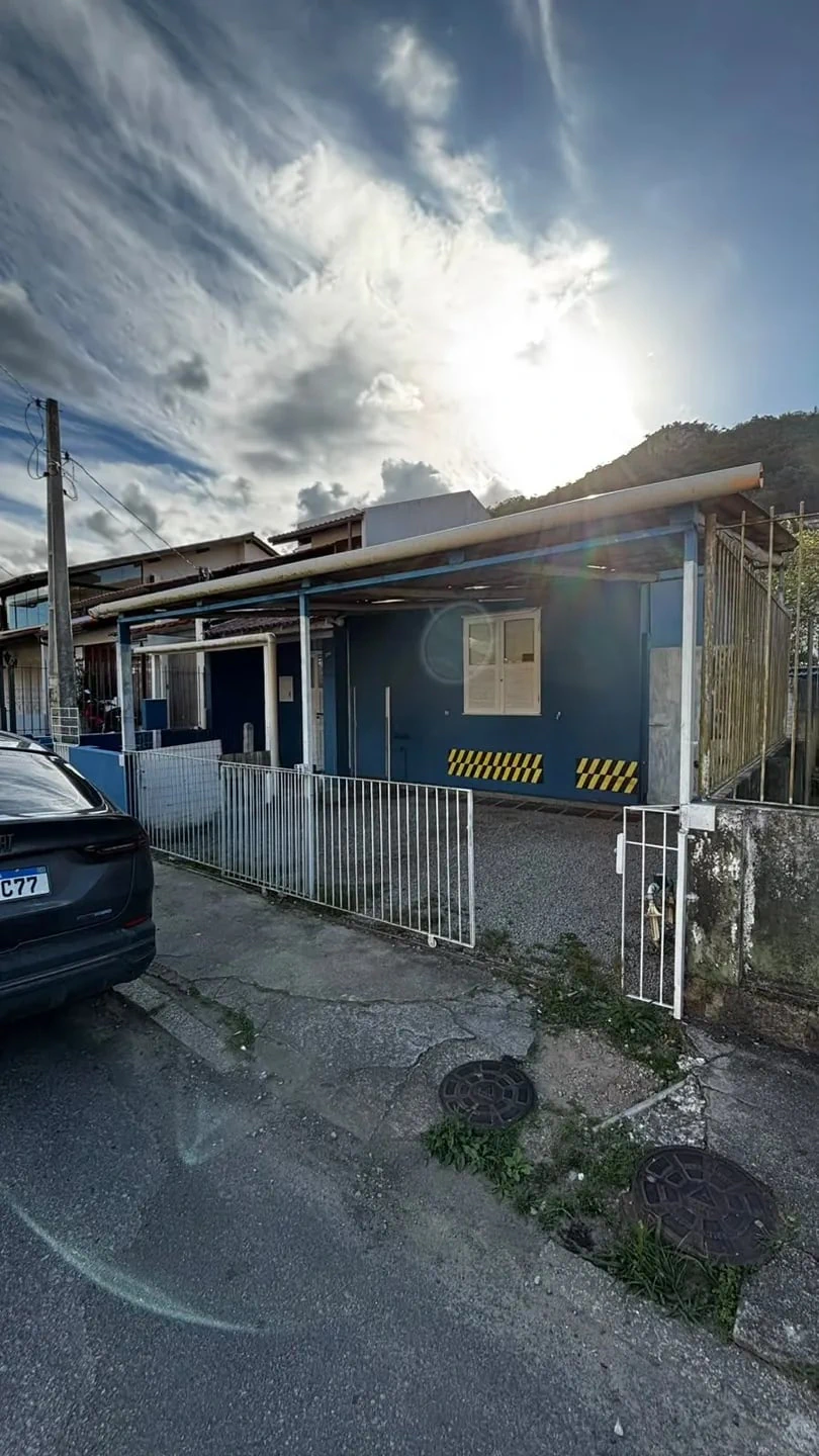 2-bedroom house with a washing machine in Florianópolis — photo 16