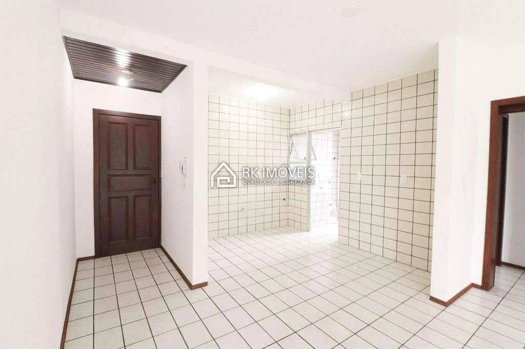 Apartamento de 2 dormitorios con 2 baños, 100 m² y 1 plaza — photo 4