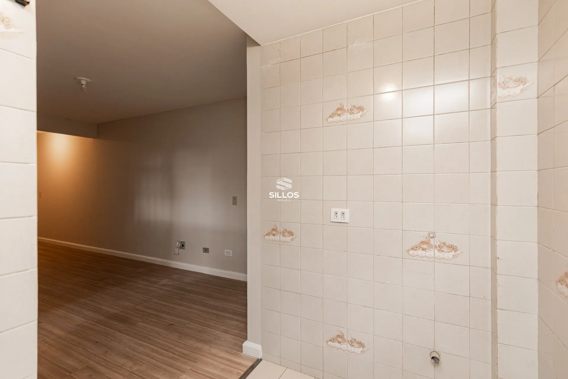 Apartamento no 1º andar com piso de madeira ou laminado — photo 15