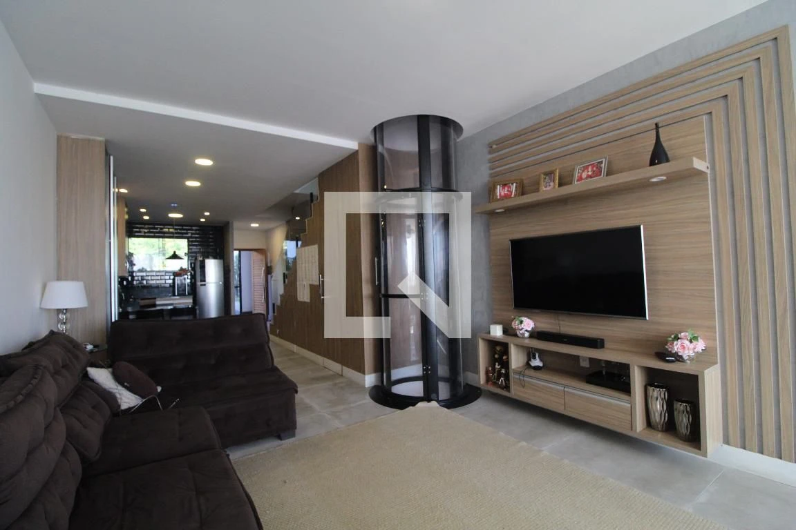 Furnished house with 4 en-suite bedrooms and private garden — photo 14