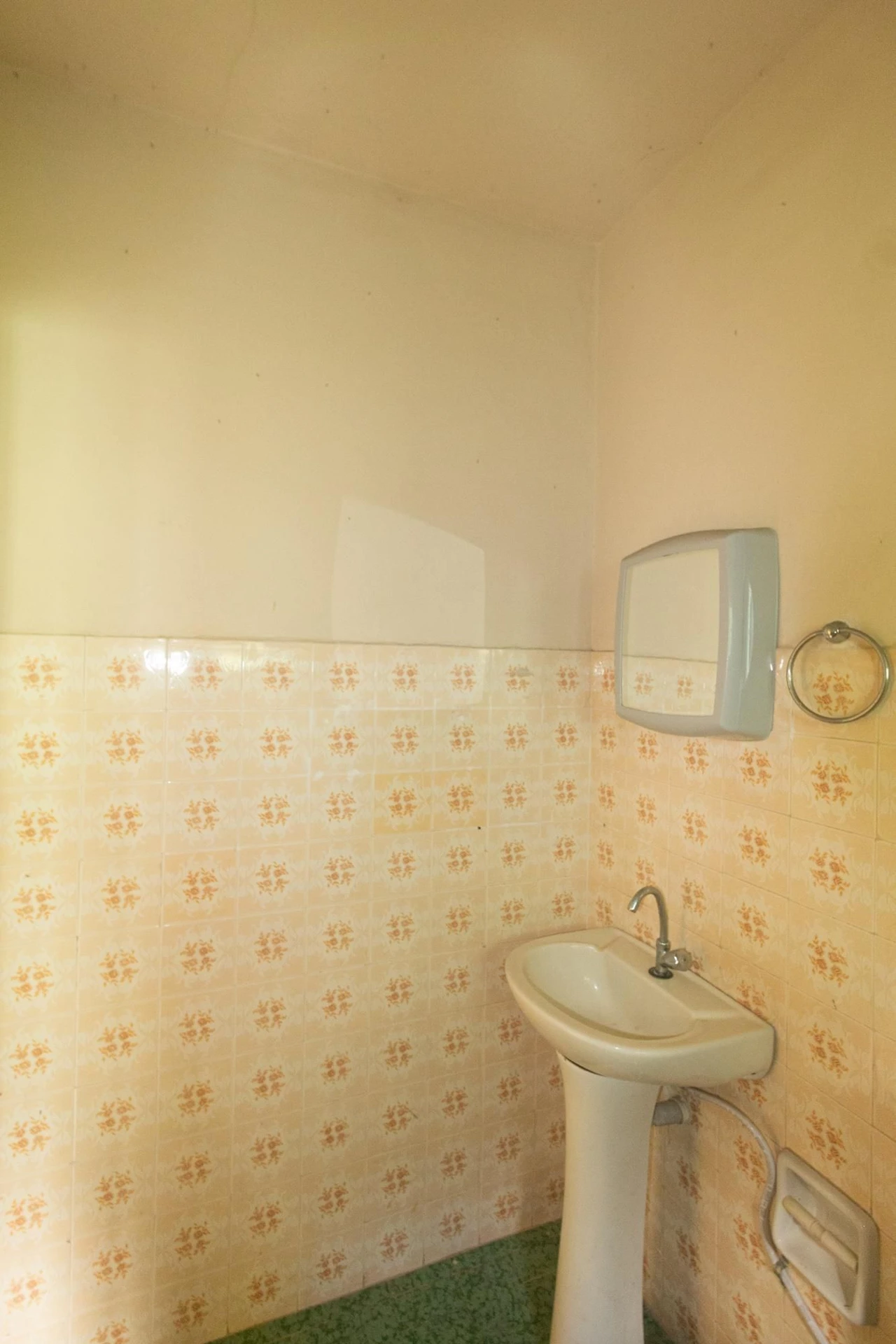 Unfurnished house with 2 bedrooms and 1 parking space — photo 2