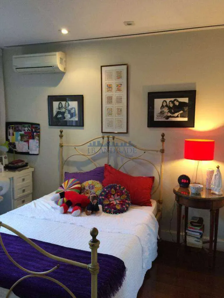 Furnished house with 4 bedrooms and 498 m², closed kitchen — photo 39