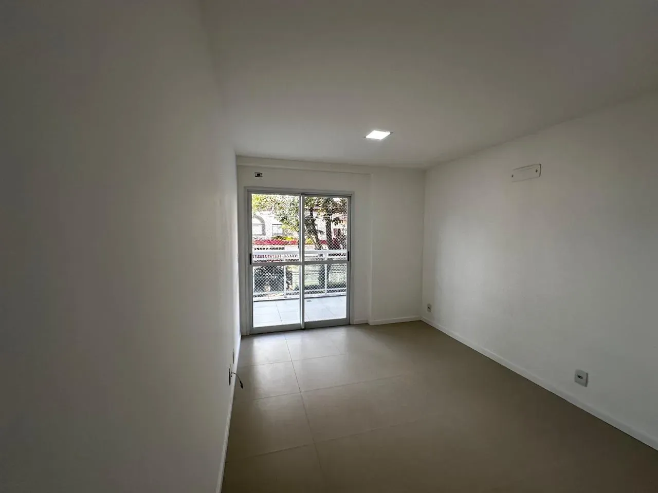3-bedroom apartment, 1 with its own bathroom, 98 m² — photo 12