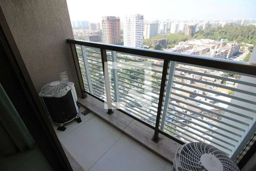 Меблированное студио 38 м² с 1 спальней и балконом — photo 3