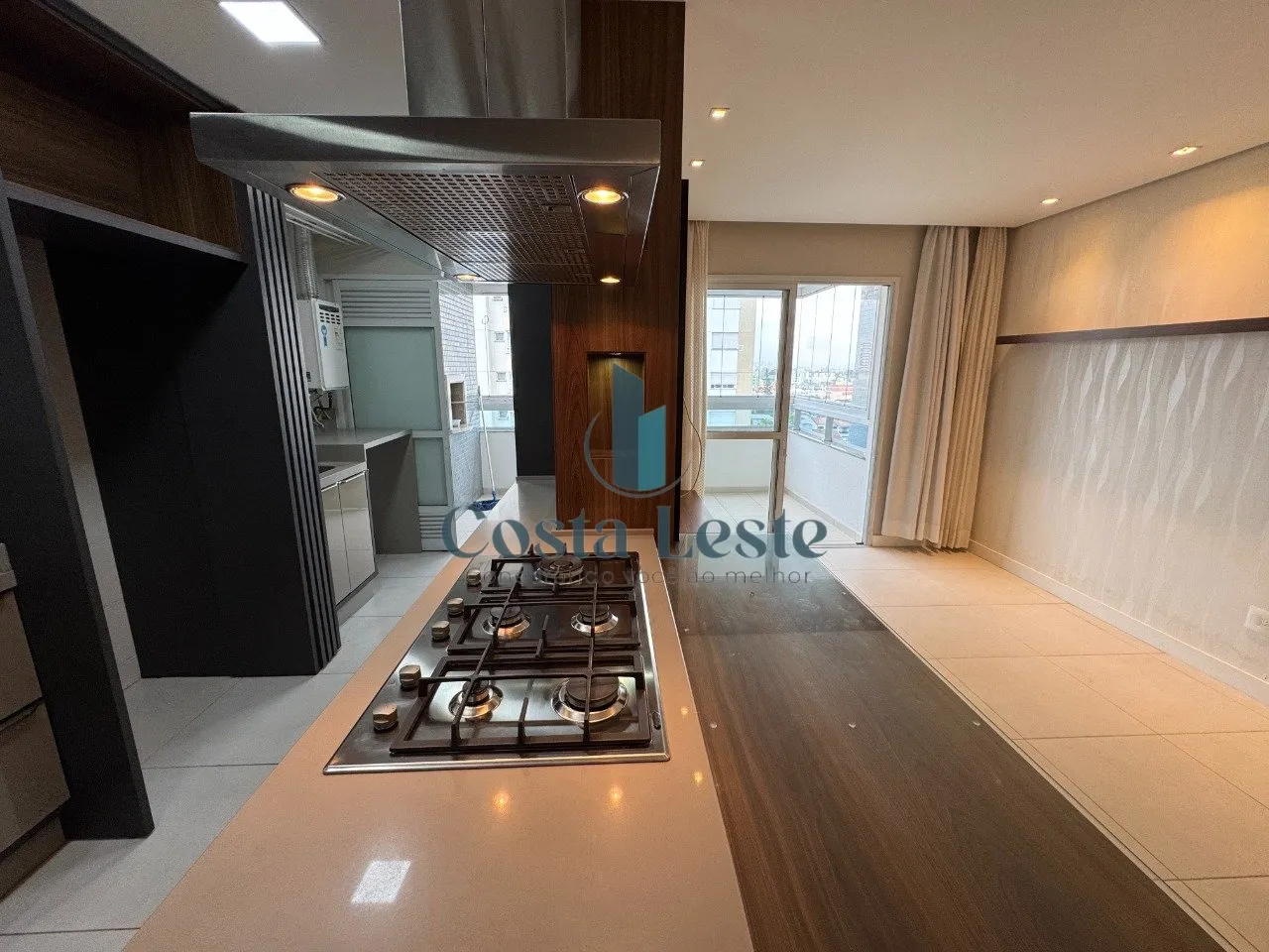 3-bedroom apartment with a home office in Florianópolis — photo 20