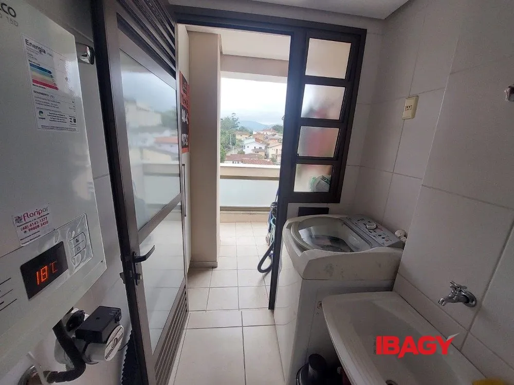 Piso amueblado de 2 dormitorios en la última planta — photo 10