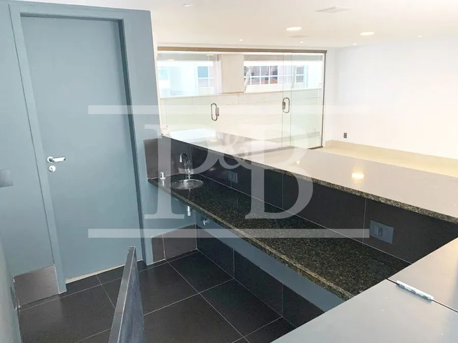 4-bedroom apartment with a separate kitchen and 312 m² — photo 7