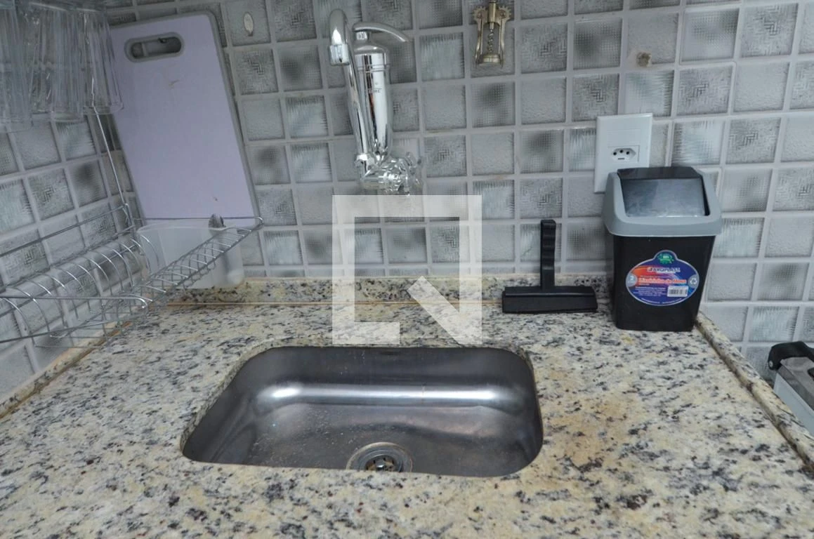Kitnet mobiliada com 1 quarto e varanda — photo 17