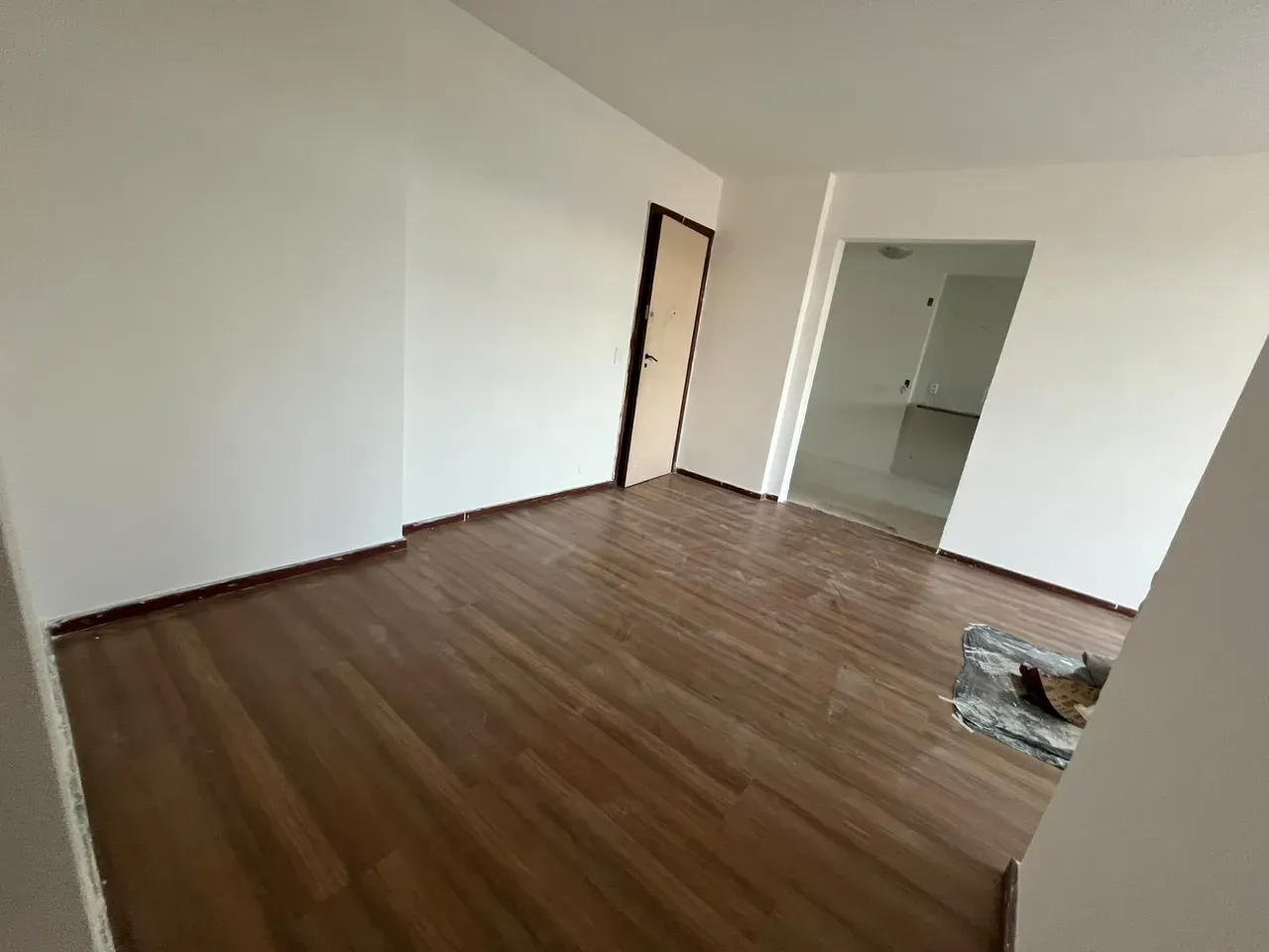 Apartment on the 10th floor with wood or laminate floors — photo 15