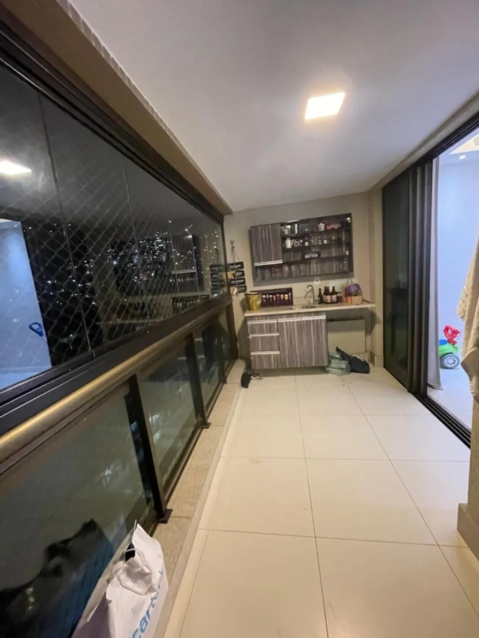 Балкон с грилем и 2 спальни: квартира 65 м² — photo 17