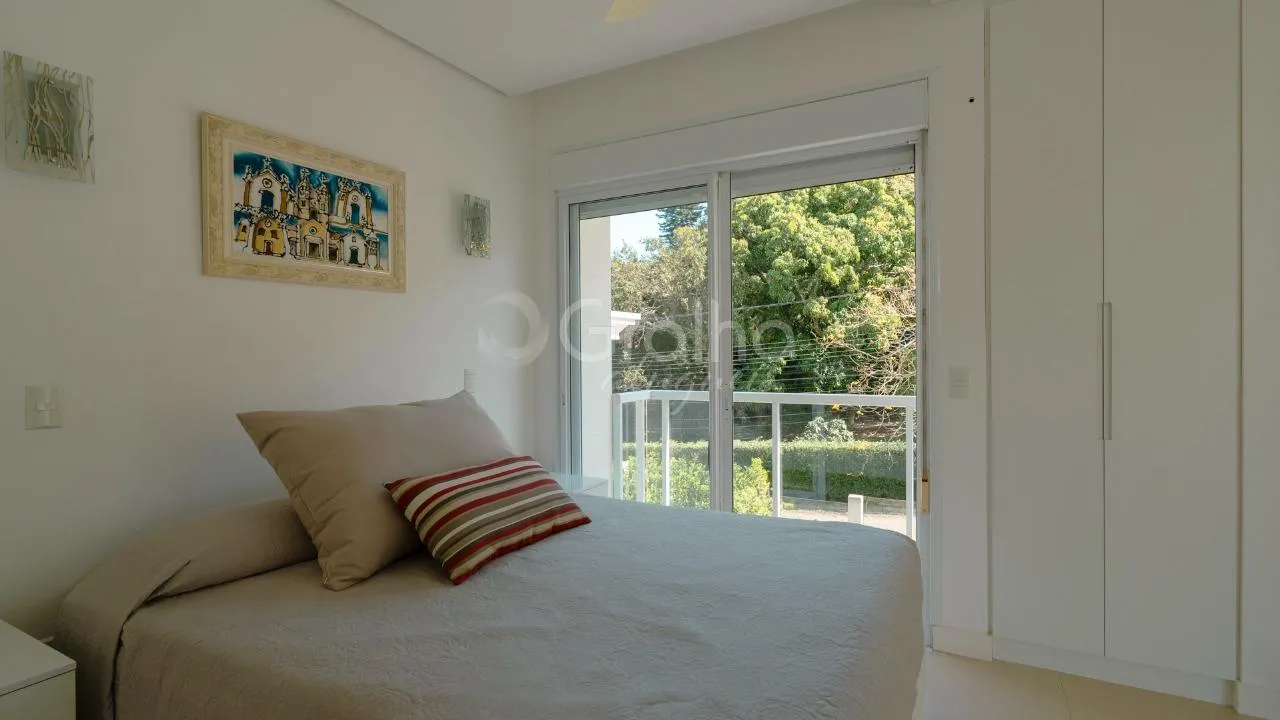 Меблированный дом: 5 спален с ванной и 730 м² — photo 40
